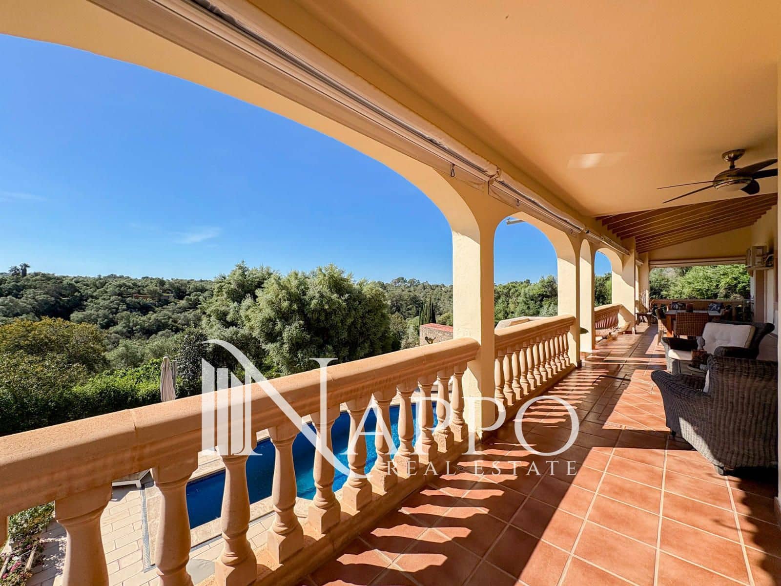 4 slaapkamer Villa te koop in L'Aranjassa / S'Aranjassa met zwembad garage - € 1.950.000 (Ref: 9795709)