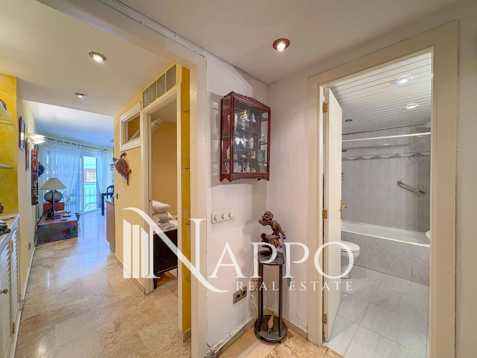 Piso de 2 habitaciones en Cala Mayor en venta con piscina - 587.000 € (Ref: 9802665)