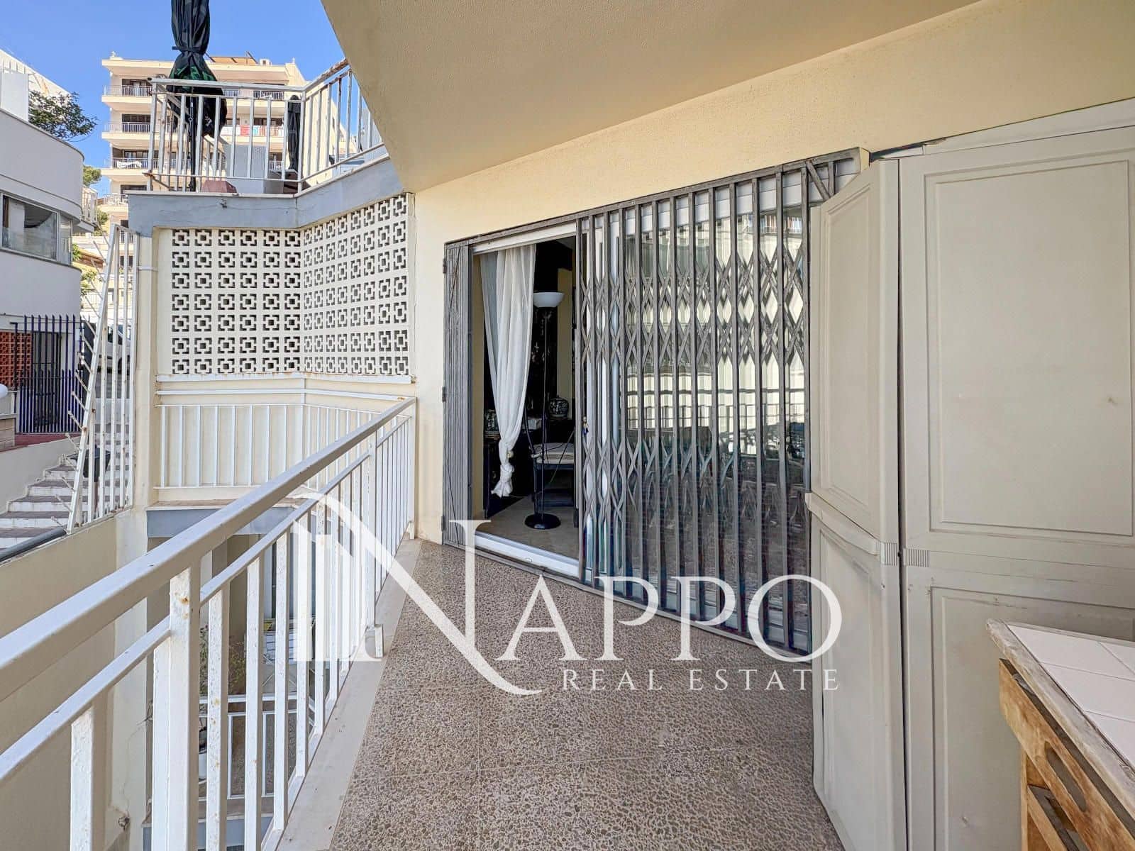 Piso de 2 habitaciones en Cala Mayor en venta con piscina - 587.000 € (Ref: 9802665)