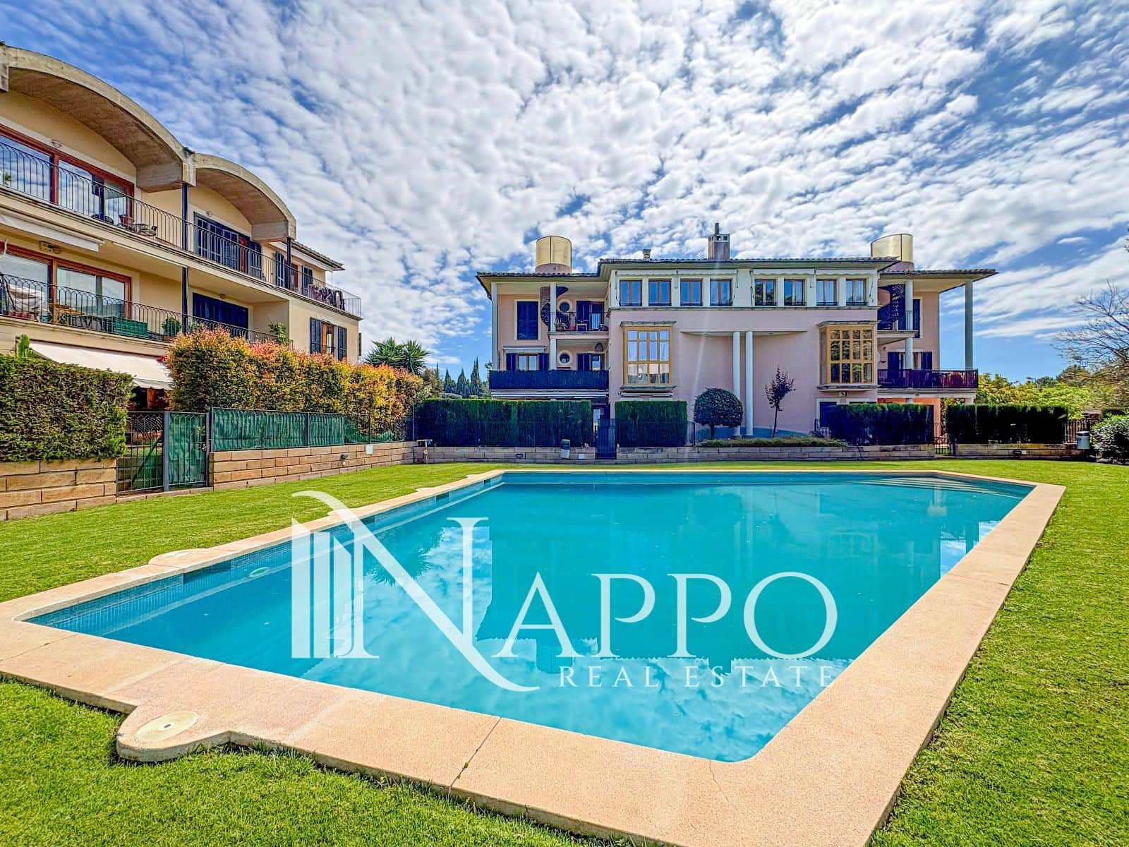 1 soverom Leilighet til salgs i Palma de Mallorca med svømmebasseng garasje - € 540 000 (Ref: 9802954)