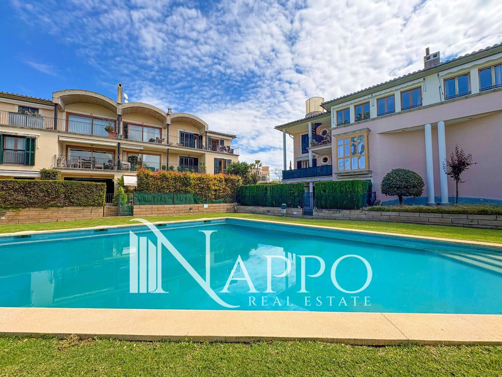 1 soverom Leilighet til salgs i Palma de Mallorca med svømmebasseng garasje - € 540 000 (Ref: 9802954)