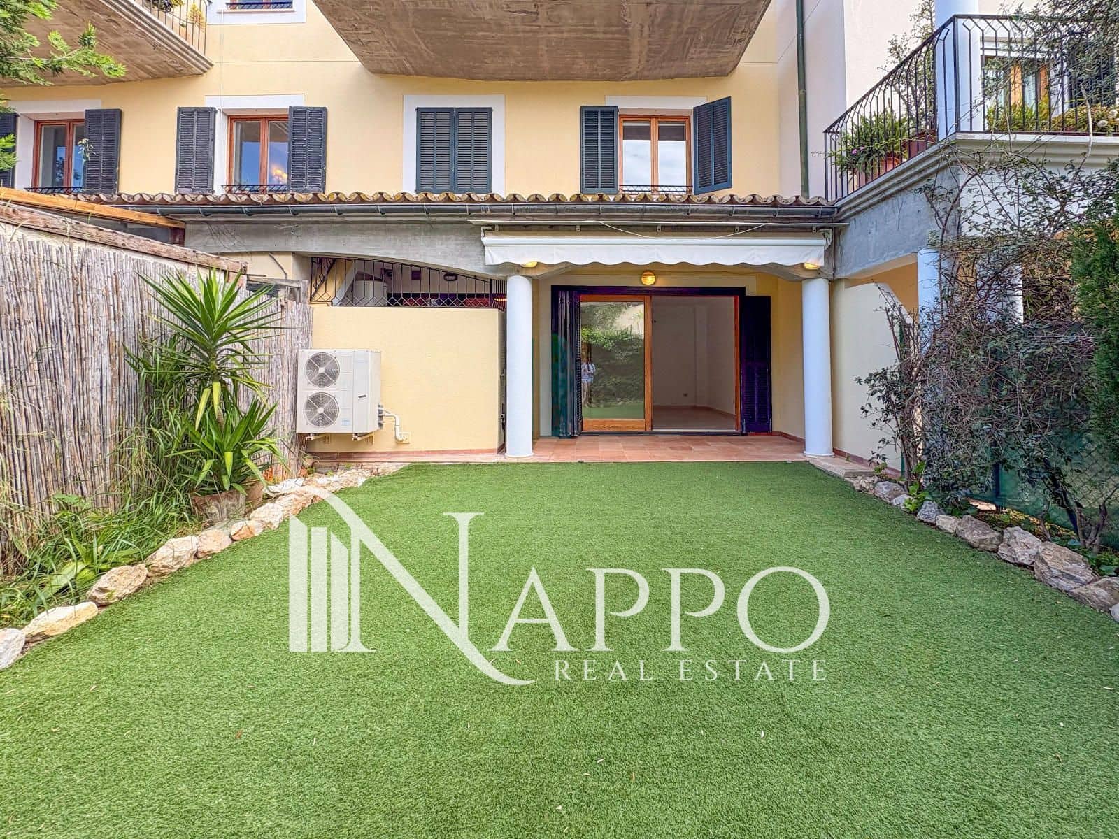 1 soverom Leilighet til salgs i Palma de Mallorca med svømmebasseng garasje - € 540 000 (Ref: 9802954)