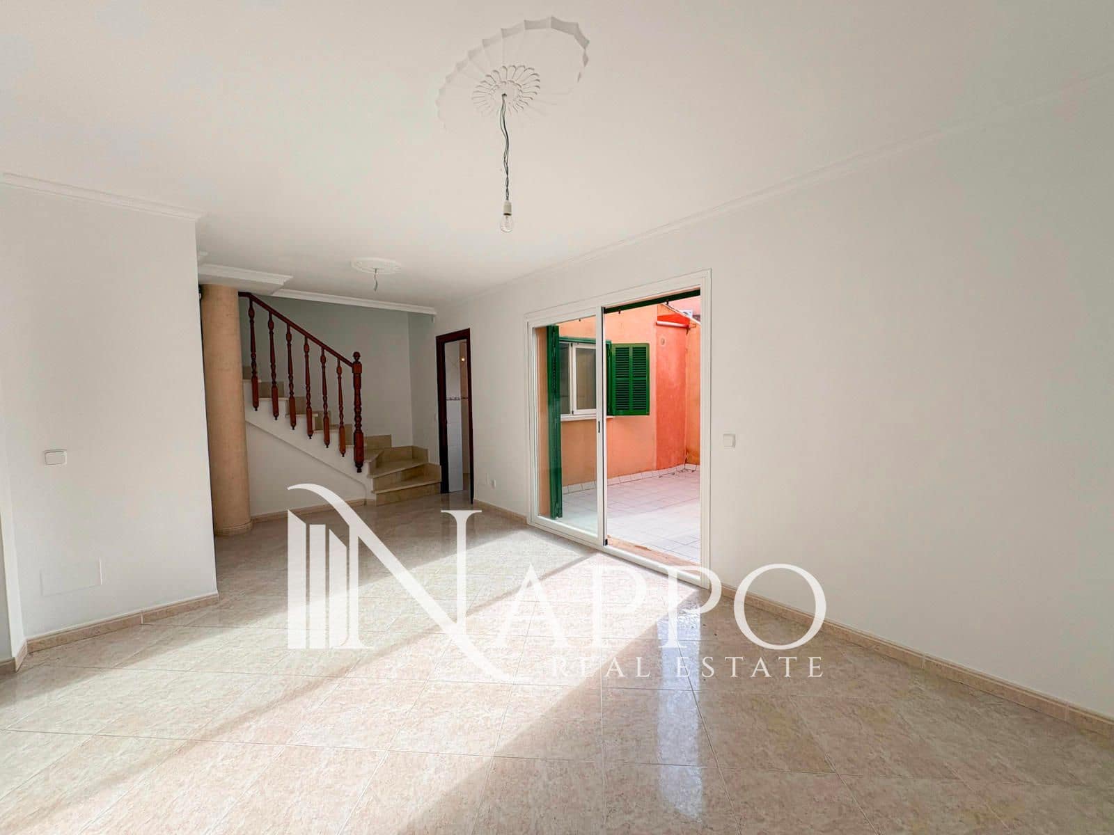 4 bedroom Townhouse for sale in Palma de Mallorca with garage - € 549,000 (Ref: 9805431)