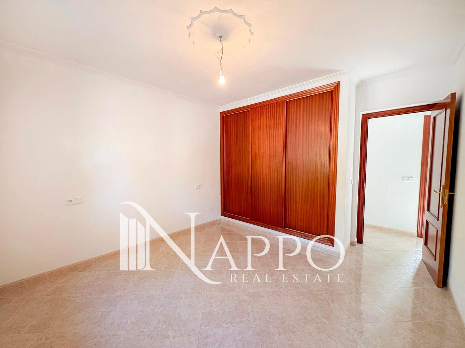 4 bedroom Townhouse for sale in Palma de Mallorca with garage - € 549,000 (Ref: 9805431)