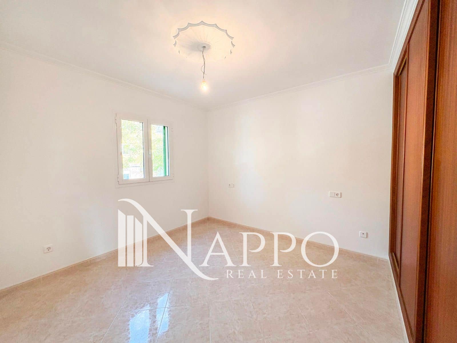 4 bedroom Townhouse for sale in Palma de Mallorca with garage - € 549,000 (Ref: 9805431)