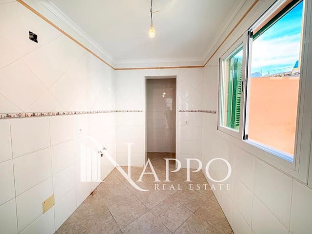 4 bedroom Townhouse for sale in Son Fortesa (Sud), Palma de Mallorca with garage - € 549,000 (Ref: 9805431)