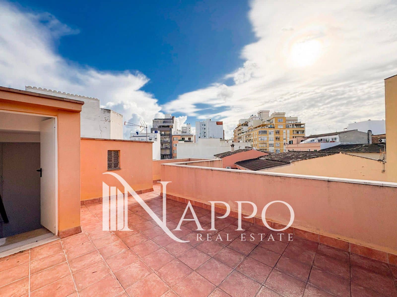 4 bedroom Townhouse for sale in Palma de Mallorca with garage - € 549,000 (Ref: 9805431)