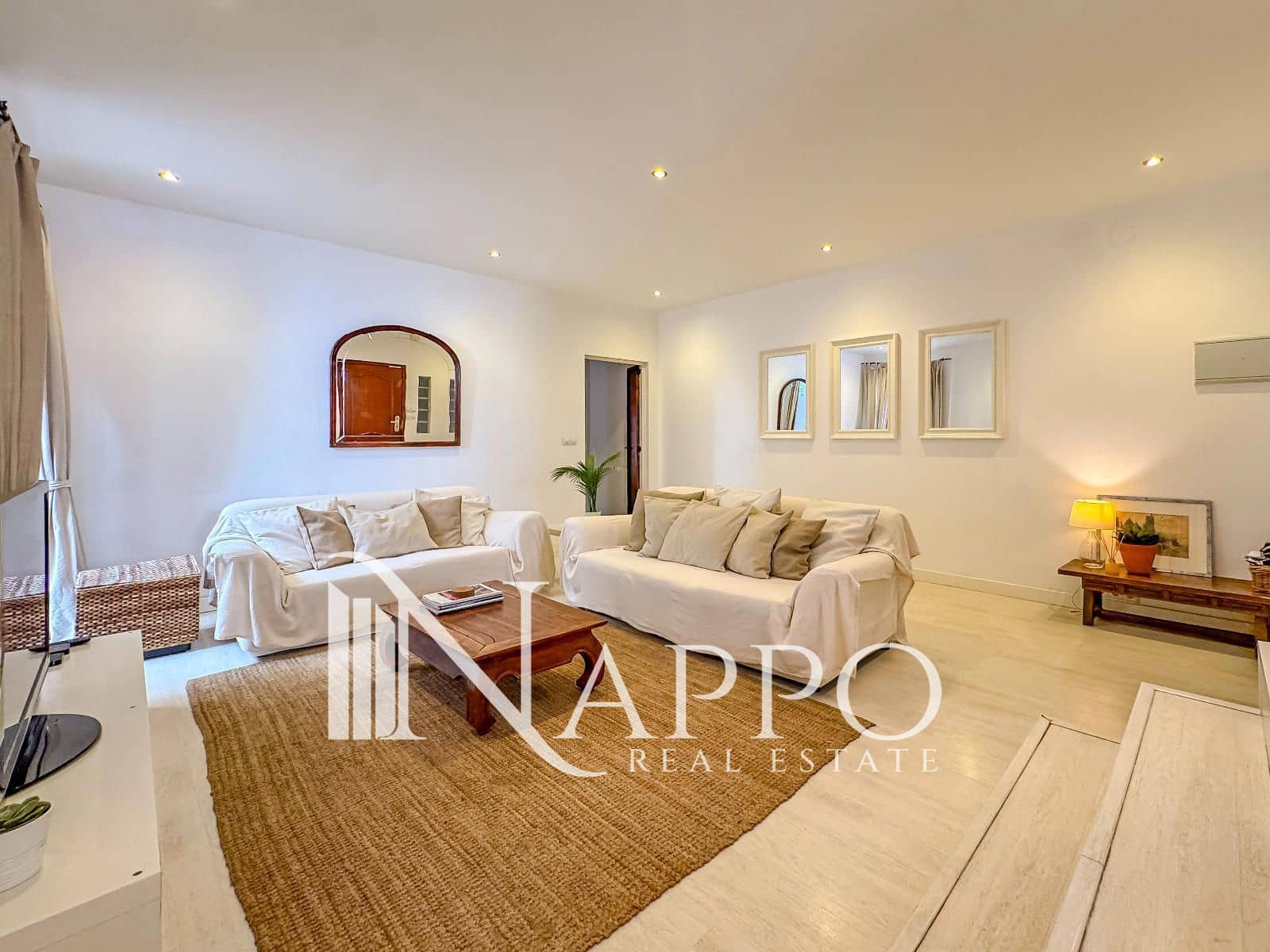 2 bedroom Flat for sale in Palma de Mallorca - € 995,000 (Ref: 9805432)