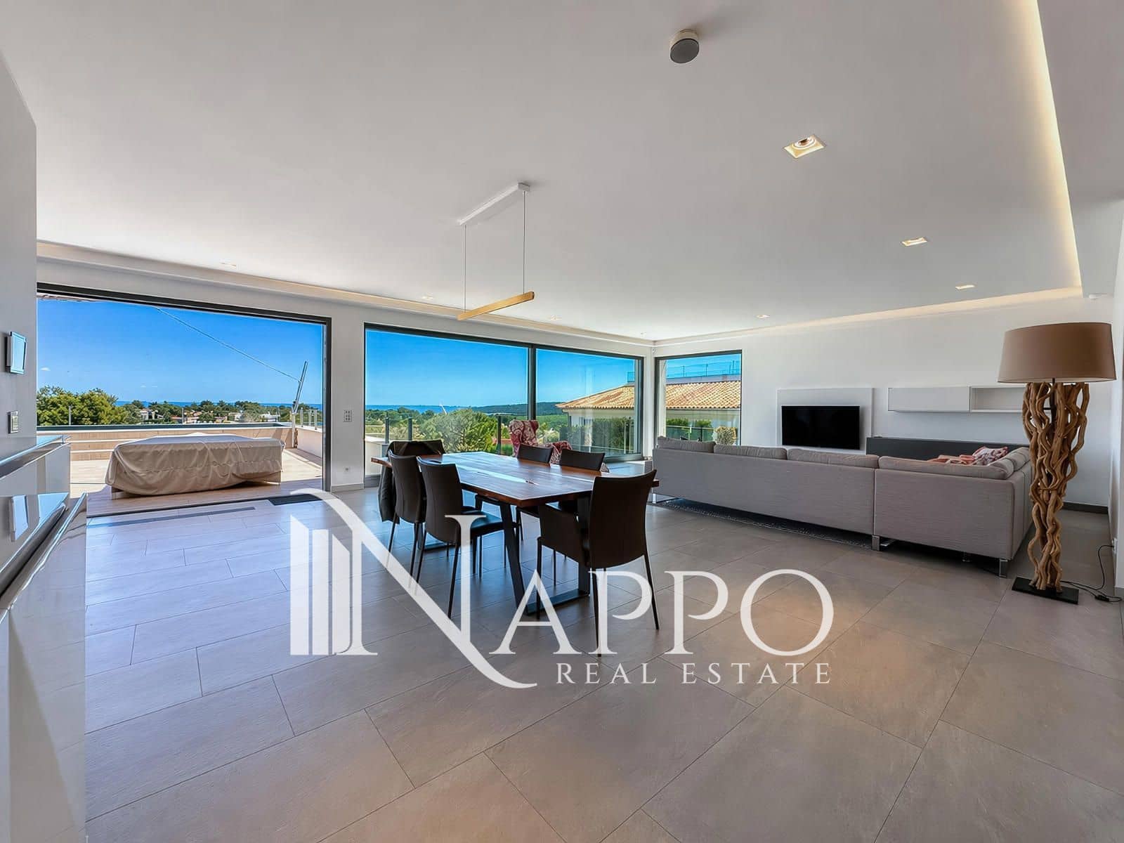 4 bedroom Villa for sale in Santa Ponsa with pool garage - € 5,900,000 (Ref: 9807150)