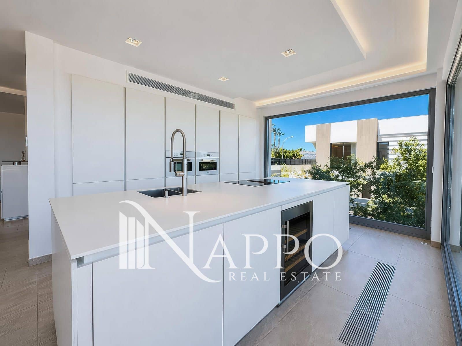 4 bedroom Villa for sale in Santa Ponsa with pool garage - € 5,900,000 (Ref: 9807150)