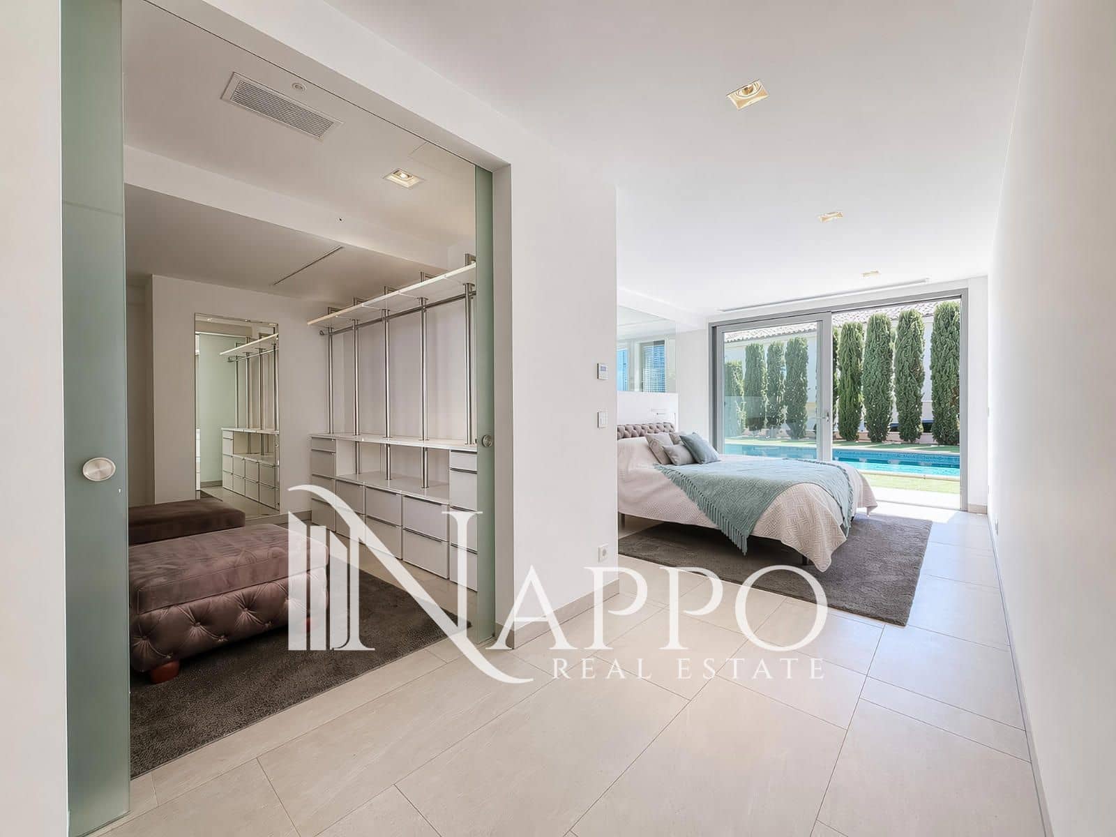 4 bedroom Villa for sale in Santa Ponsa with pool garage - € 5,900,000 (Ref: 9807150)