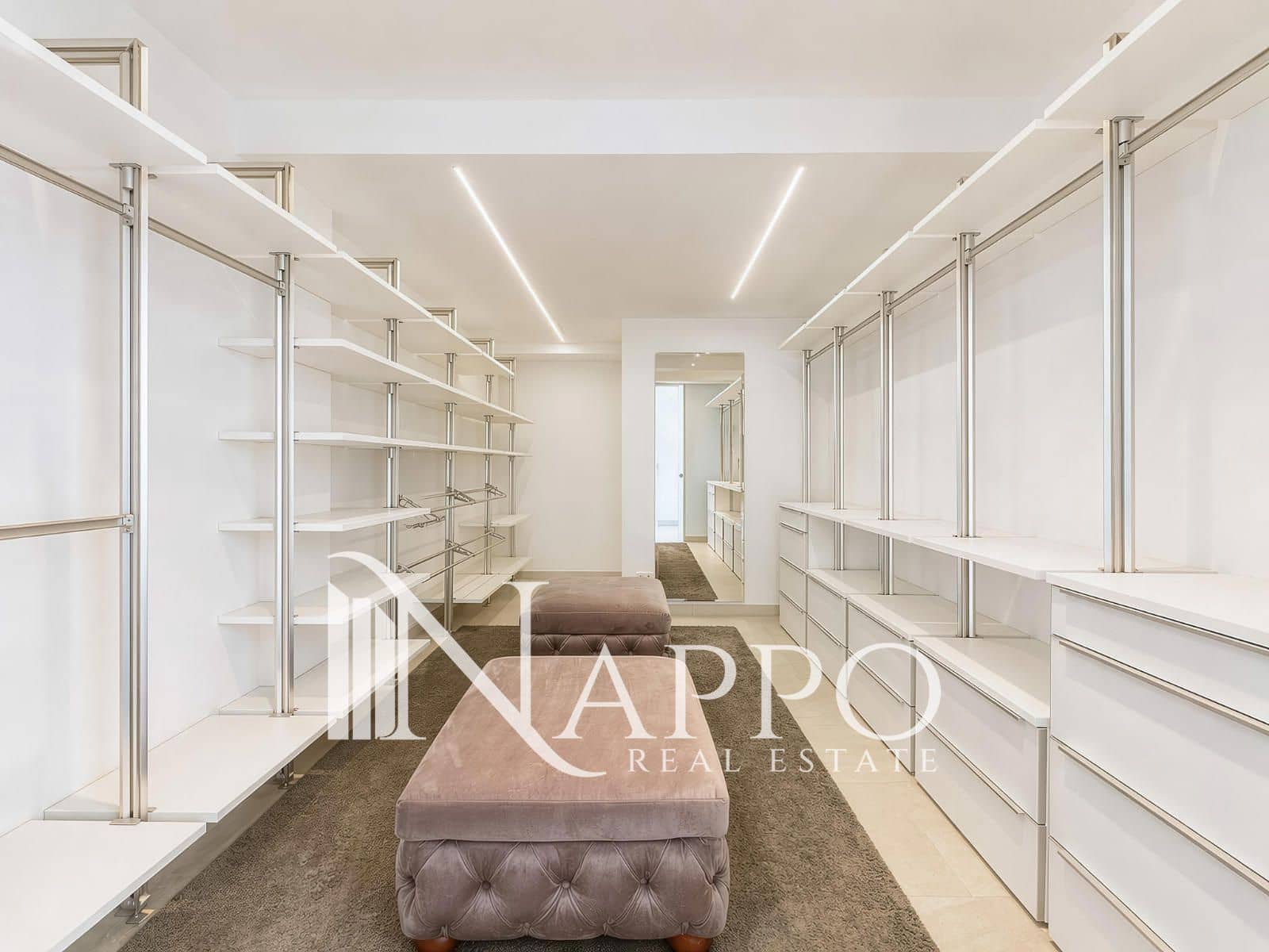 4 bedroom Villa for sale in Santa Ponsa with pool garage - € 5,900,000 (Ref: 9807150)