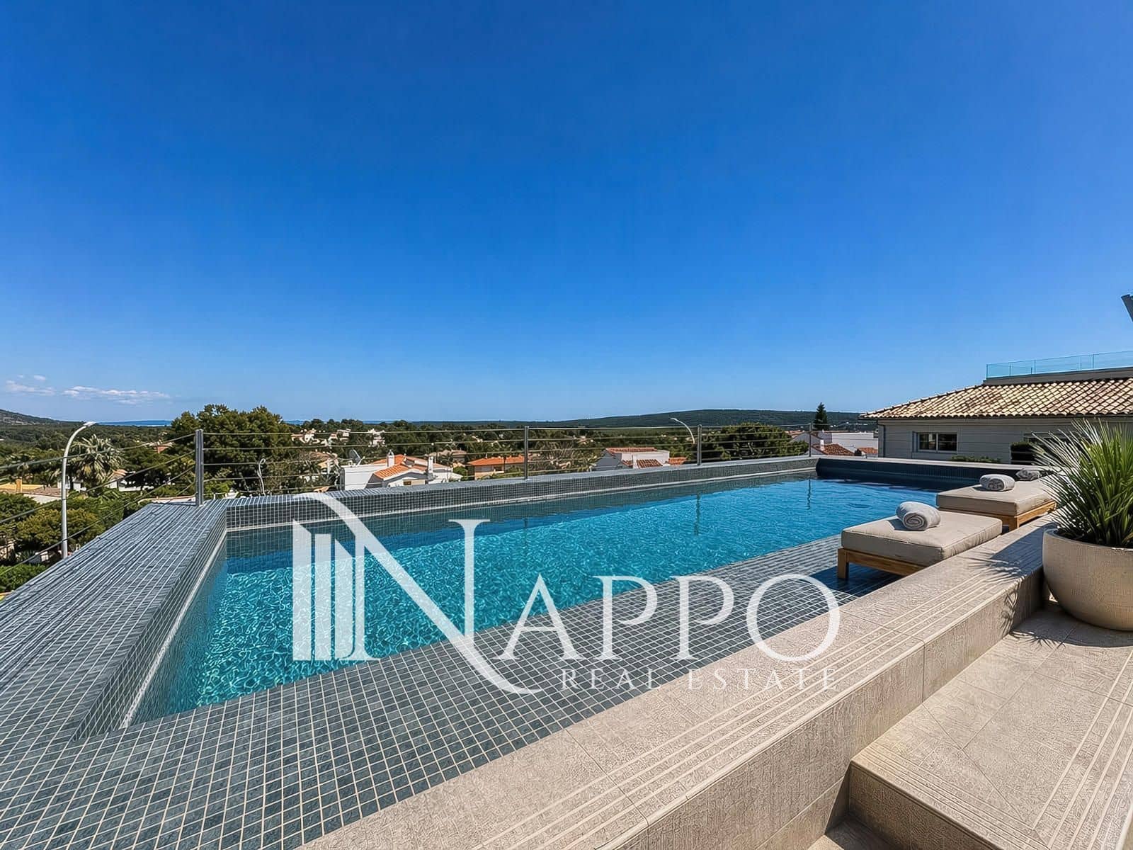 4 bedroom Villa for sale in Santa Ponsa with pool garage - € 5,900,000 (Ref: 9807150)