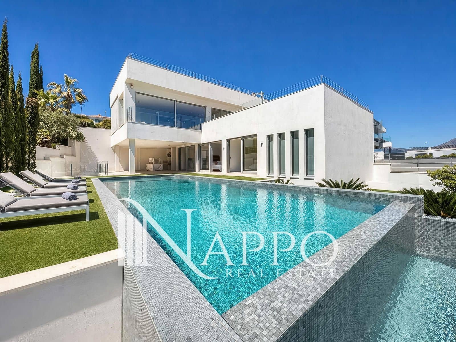 4 bedroom Villa for sale in Santa Ponsa with pool garage - € 5,900,000 (Ref: 9807150)