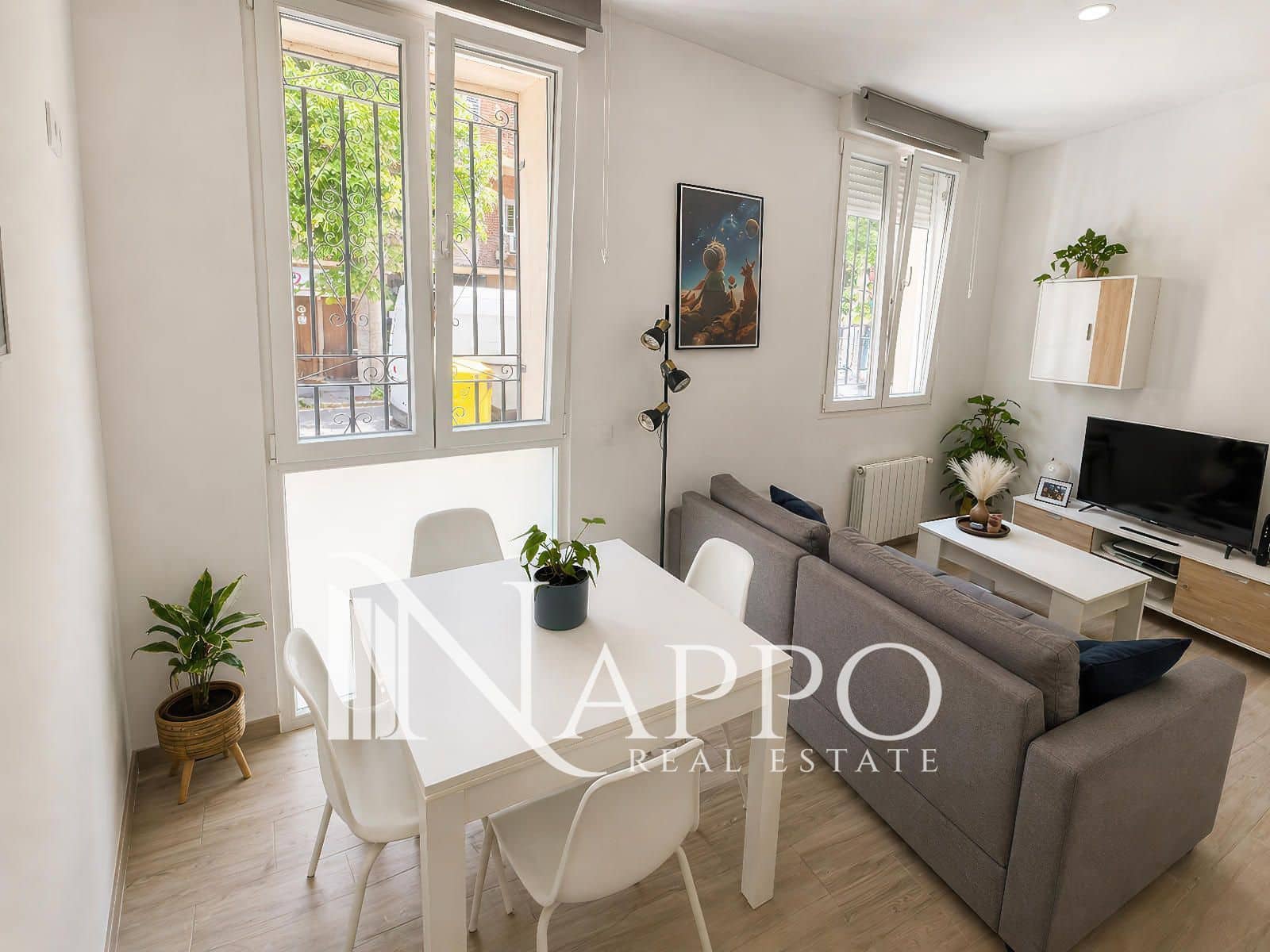 1 sypialnia Mieszkanie do wynajęcia w Miasto Madryt - 1 300 € (Ref: 9809402)