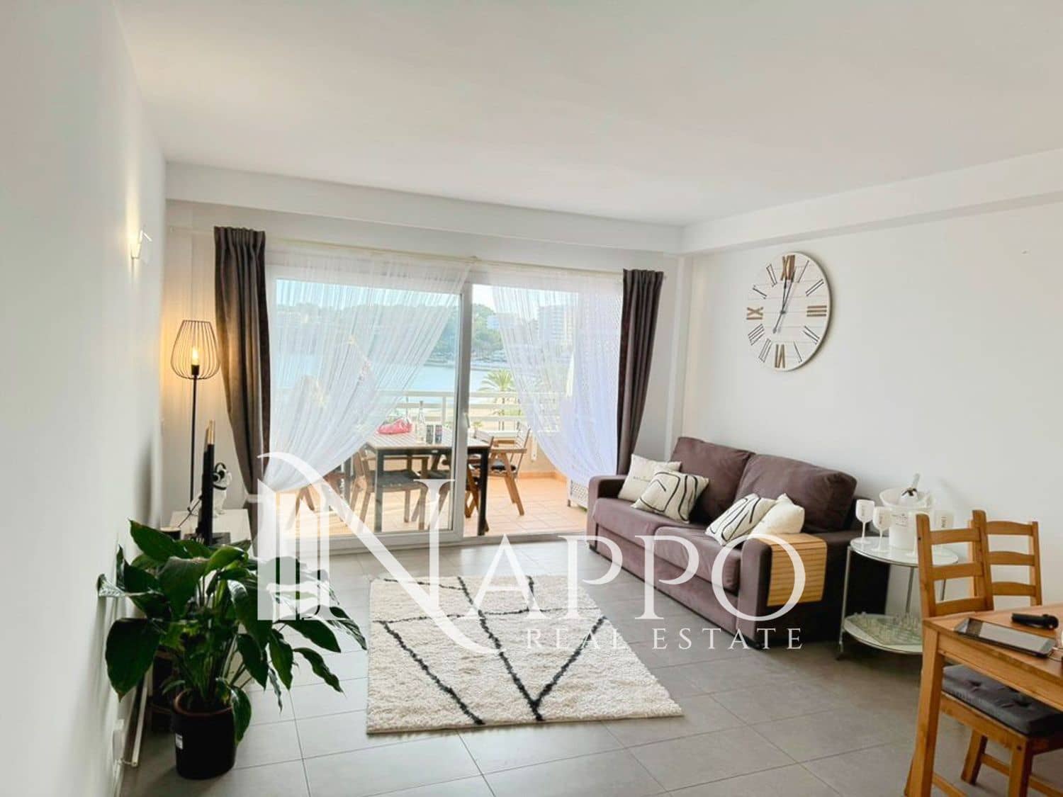1 soverom Leilighet til leie i Magalluf med svømmebasseng - € 1 700 (Ref: 9814724)