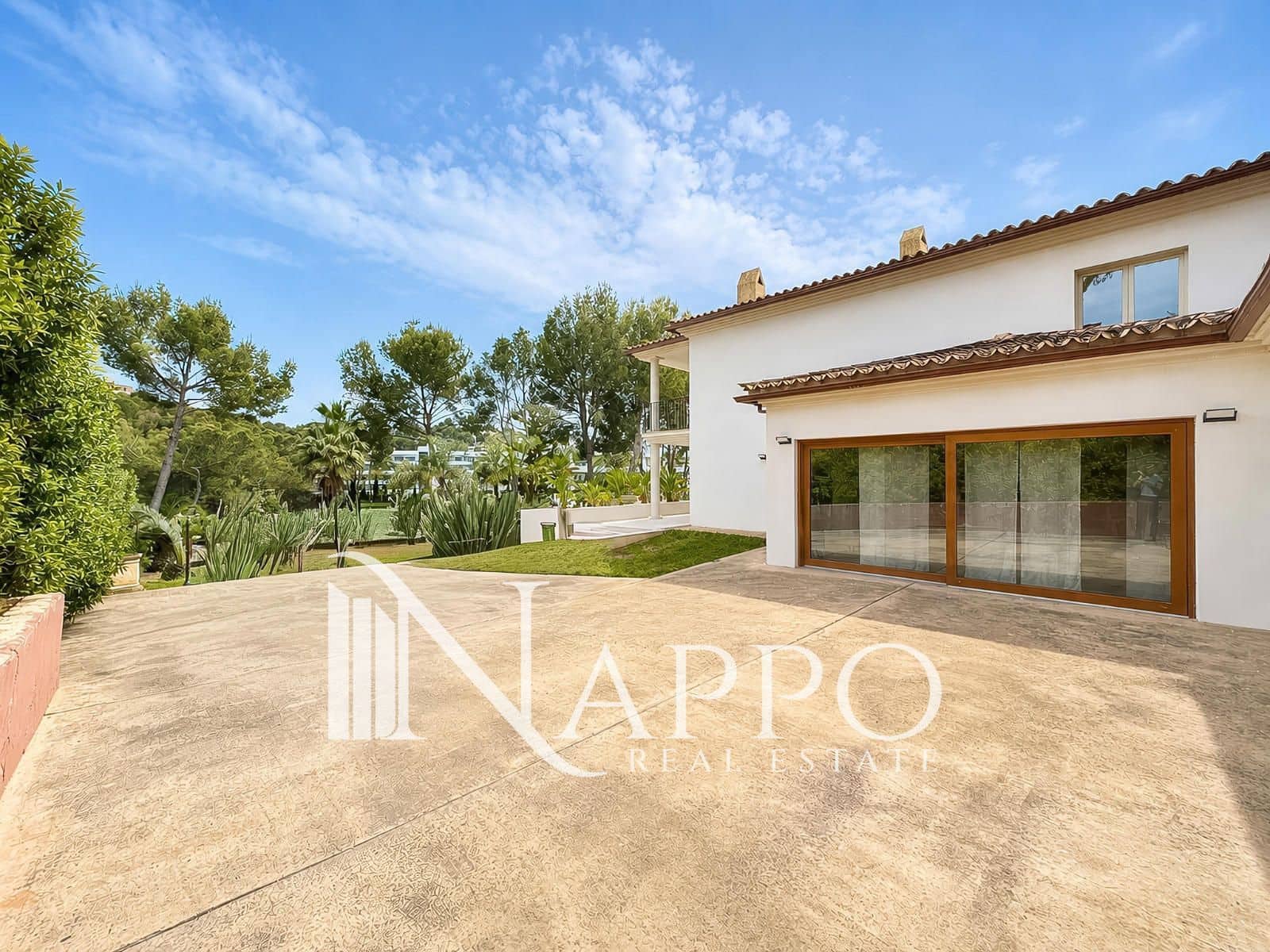 5 sypialnia Dom na sprzedaż w Costa de la Calma z basenem garażem - 2 690 000 € (Ref: 9815117)