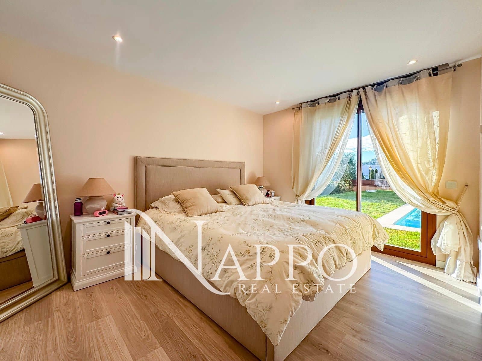 4 bedroom Villa for sale in Bunyola with pool garage - € 1,800,000 (Ref: 9816254)