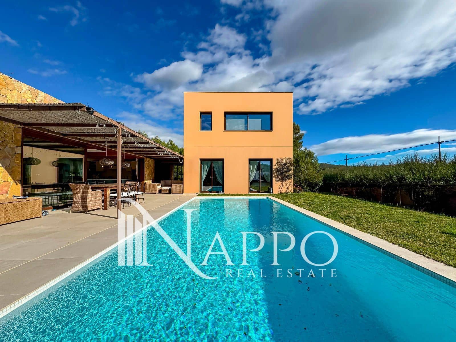 4 bedroom Villa for sale in Bunyola with pool garage - € 1,800,000 (Ref: 9816254)