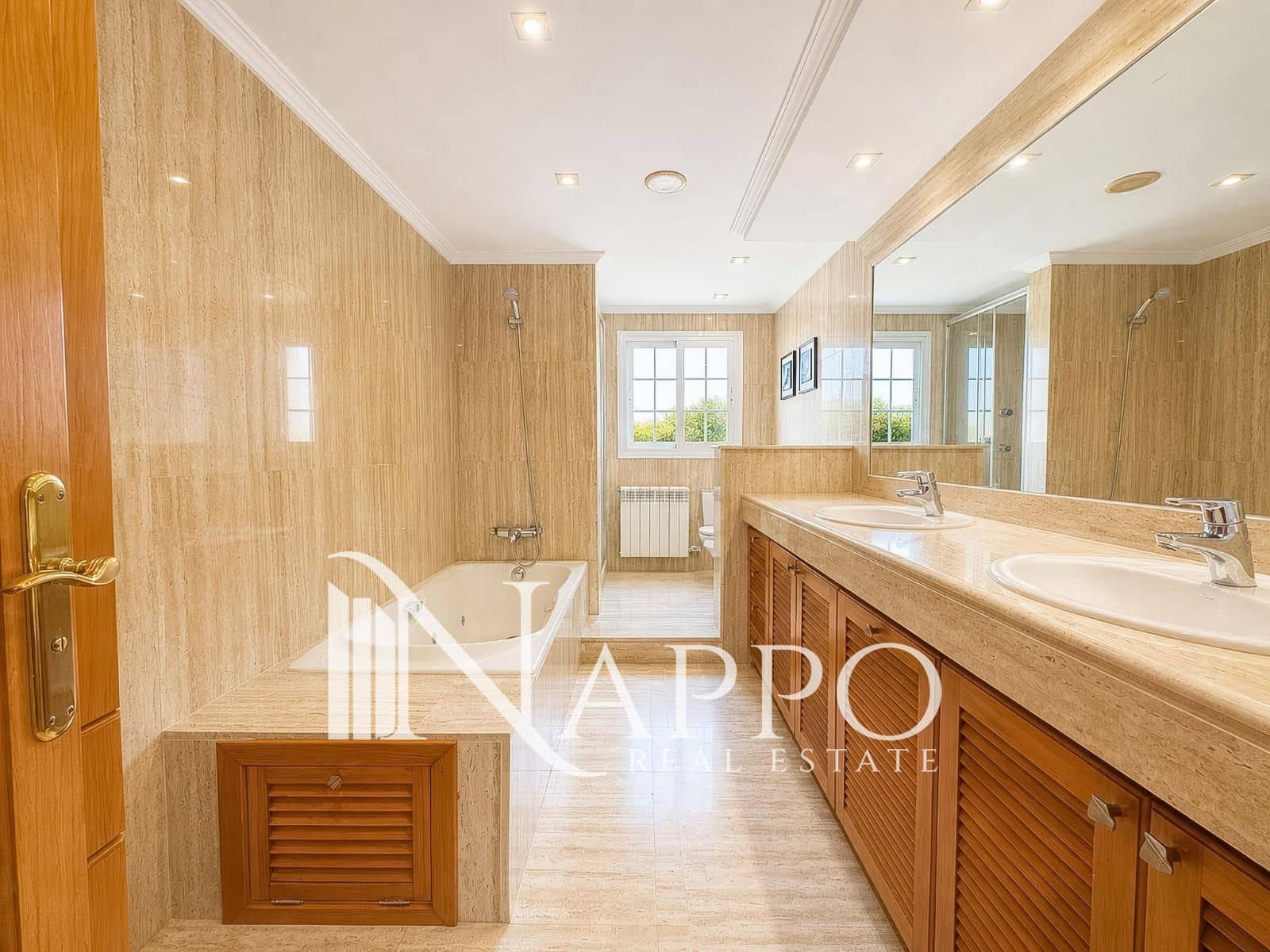 5 soverom Villa til salgs i Marratxi med svømmebasseng garasje - € 1 225 000 (Ref: 9816615)