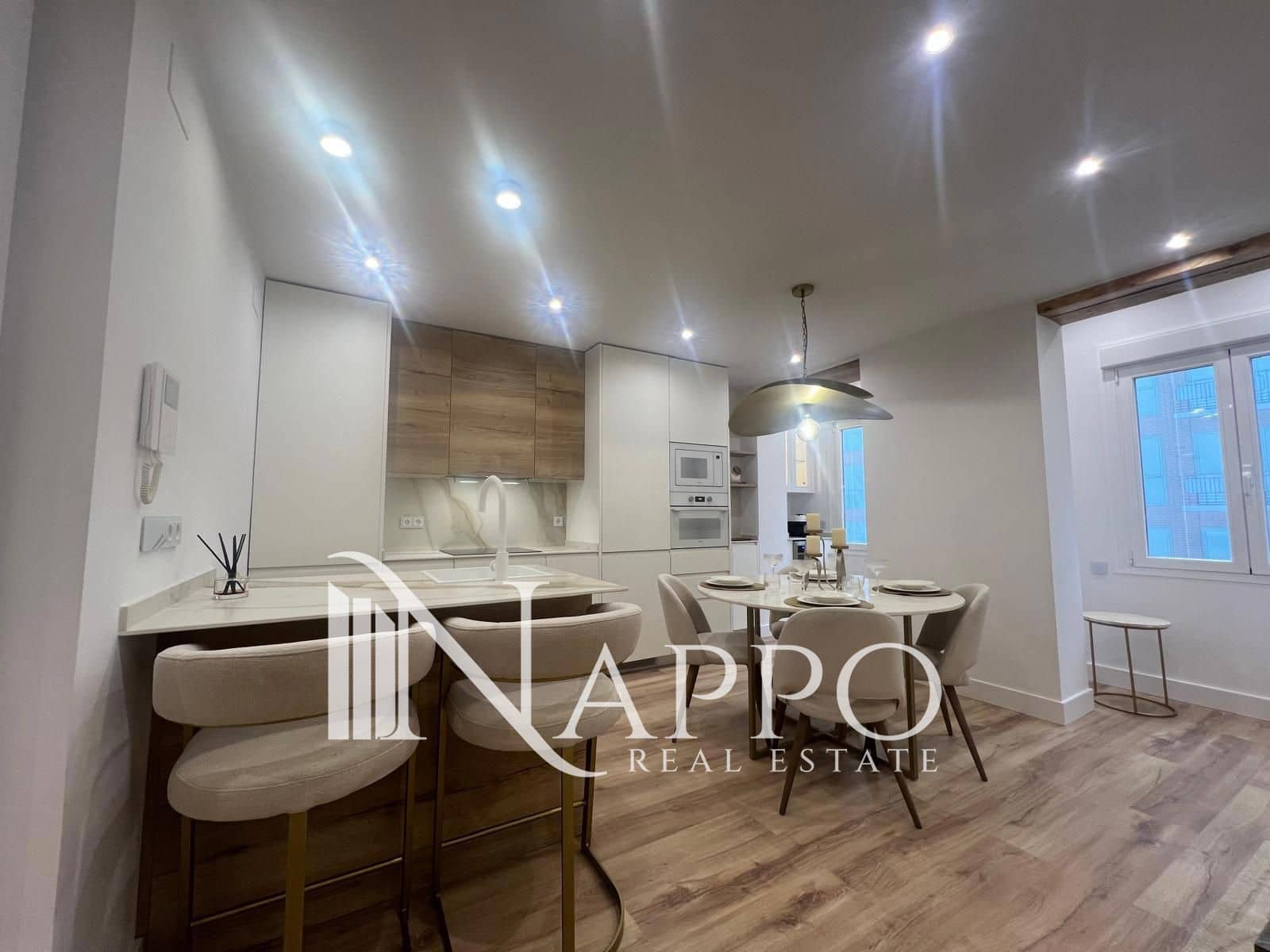 2 soveværelse Lejlighed til salg i Madrid by - € 939.000 (Ref: 9827394)