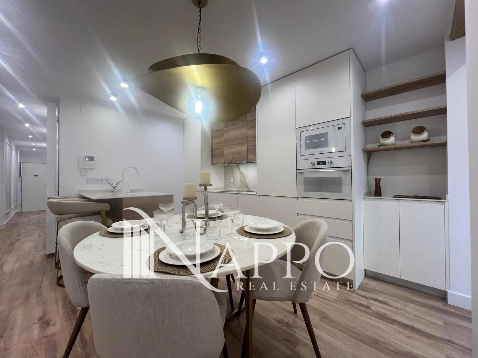 2 soveværelse Lejlighed til salg i Madrid by - € 939.000 (Ref: 9827394)