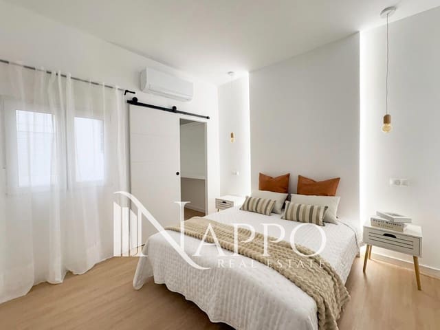 2 bedroom Flat for sale in Son Cotoner, Palma de Mallorca with garage - € 378,000 (Ref: 9828022)
