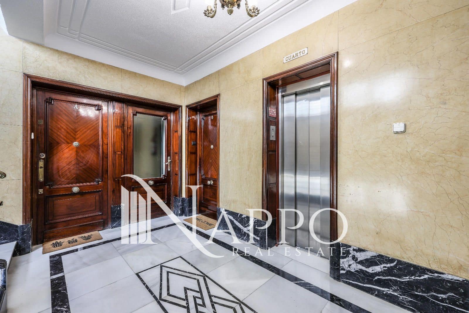 3 Zimmer Wohnung zu verkaufen in Madrid Stadt mit Garage - 1.599.000 € (Ref: 9834806)