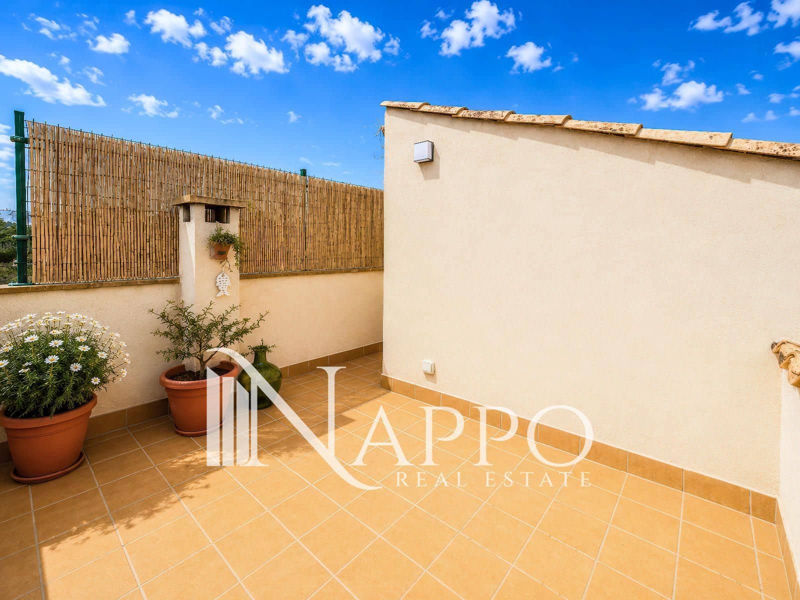 2 bedroom Flat for sale in Sa Cabaneta / La Cabaneta with garage - € 389,000 (Ref: 9838675)