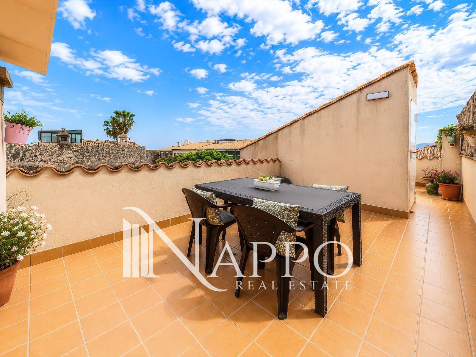 2 bedroom Flat for sale in Sa Cabaneta / La Cabaneta with garage - € 389,000 (Ref: 9838675)