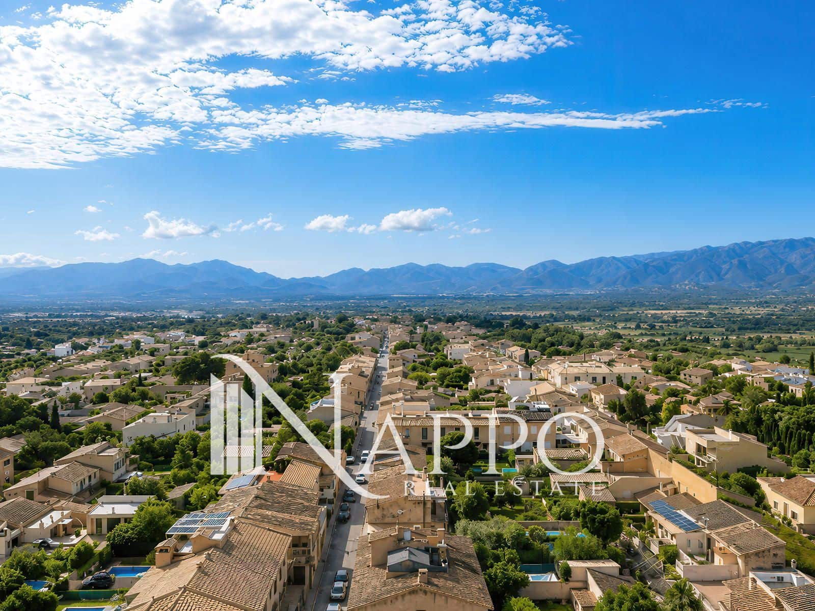 2 bedroom Flat for sale in Sa Cabaneta / La Cabaneta with garage - € 389,000 (Ref: 9838675)