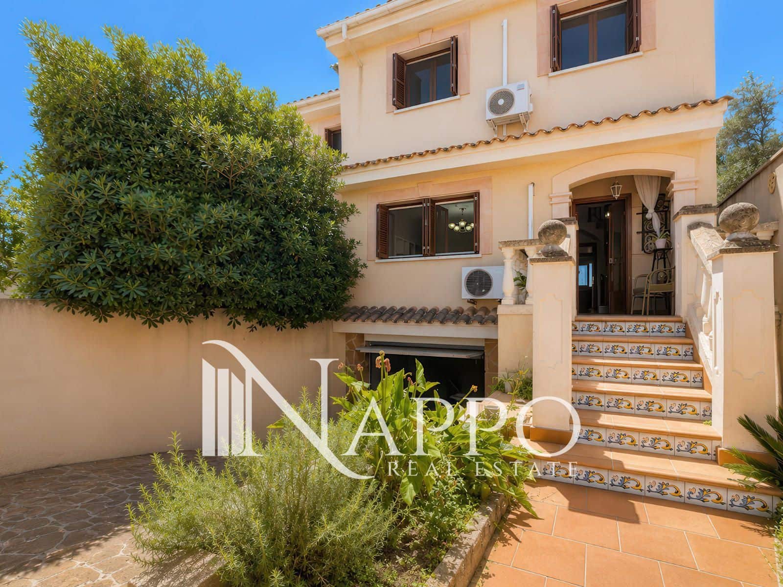 4 bedroom Townhouse for sale in Son Sardina with garage - € 730,000 (Ref: 9839958)
