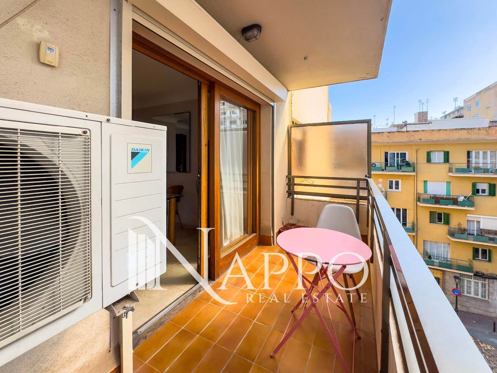 2 bedroom Flat for rent in Palma de Mallorca with garage - € 1,600 (Ref: 9841729)