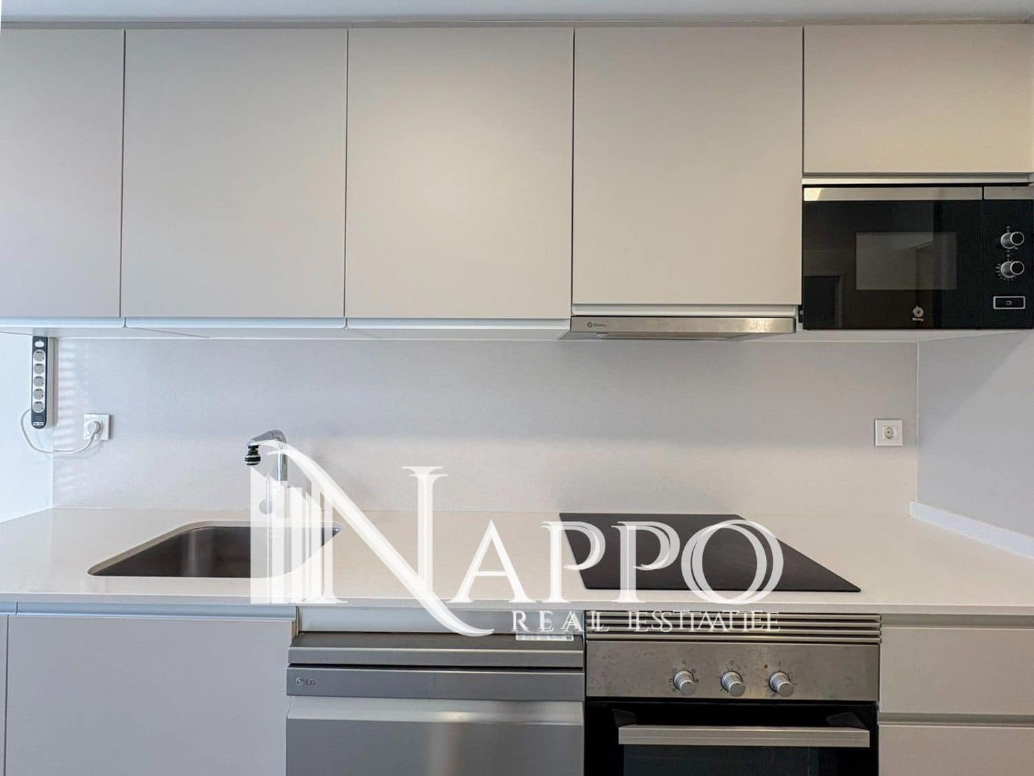 3 bedroom Flat for rent in Palma de Mallorca with pool garage - € 2,000 (Ref: 9848125)