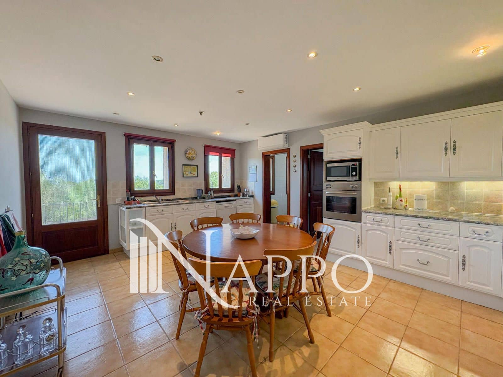 5 bedroom Villa for sale in Felanitx with pool garage - € 1,350,000 (Ref: 9850361)