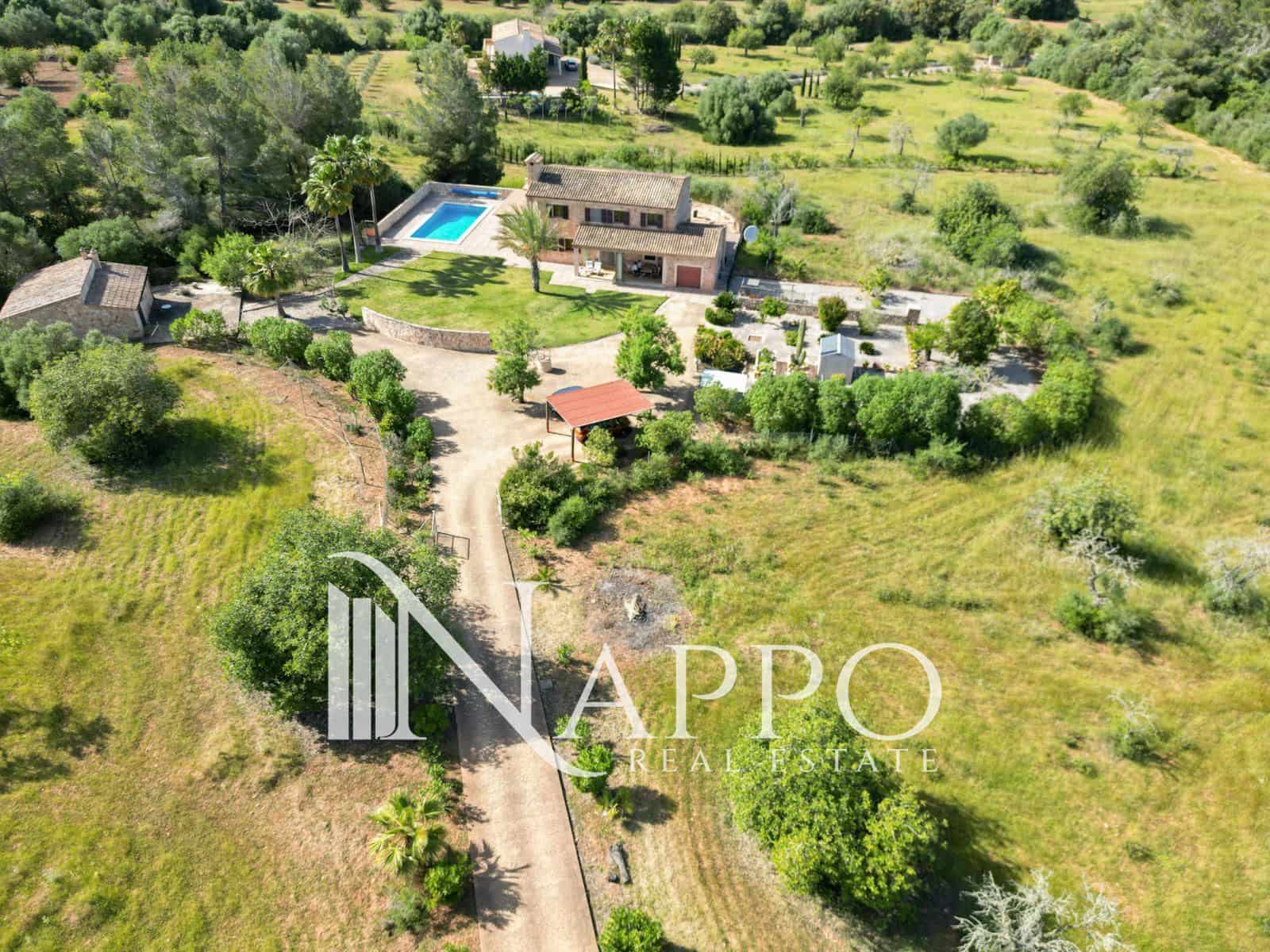 5 bedroom Villa for sale in Felanitx with pool garage - € 1,350,000 (Ref: 9850361)