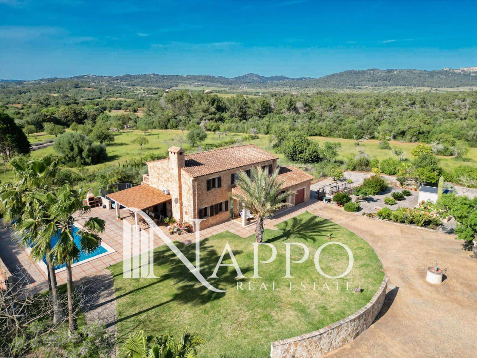 5 bedroom Villa for sale in Felanitx with pool garage - € 1,350,000 (Ref: 9850361)