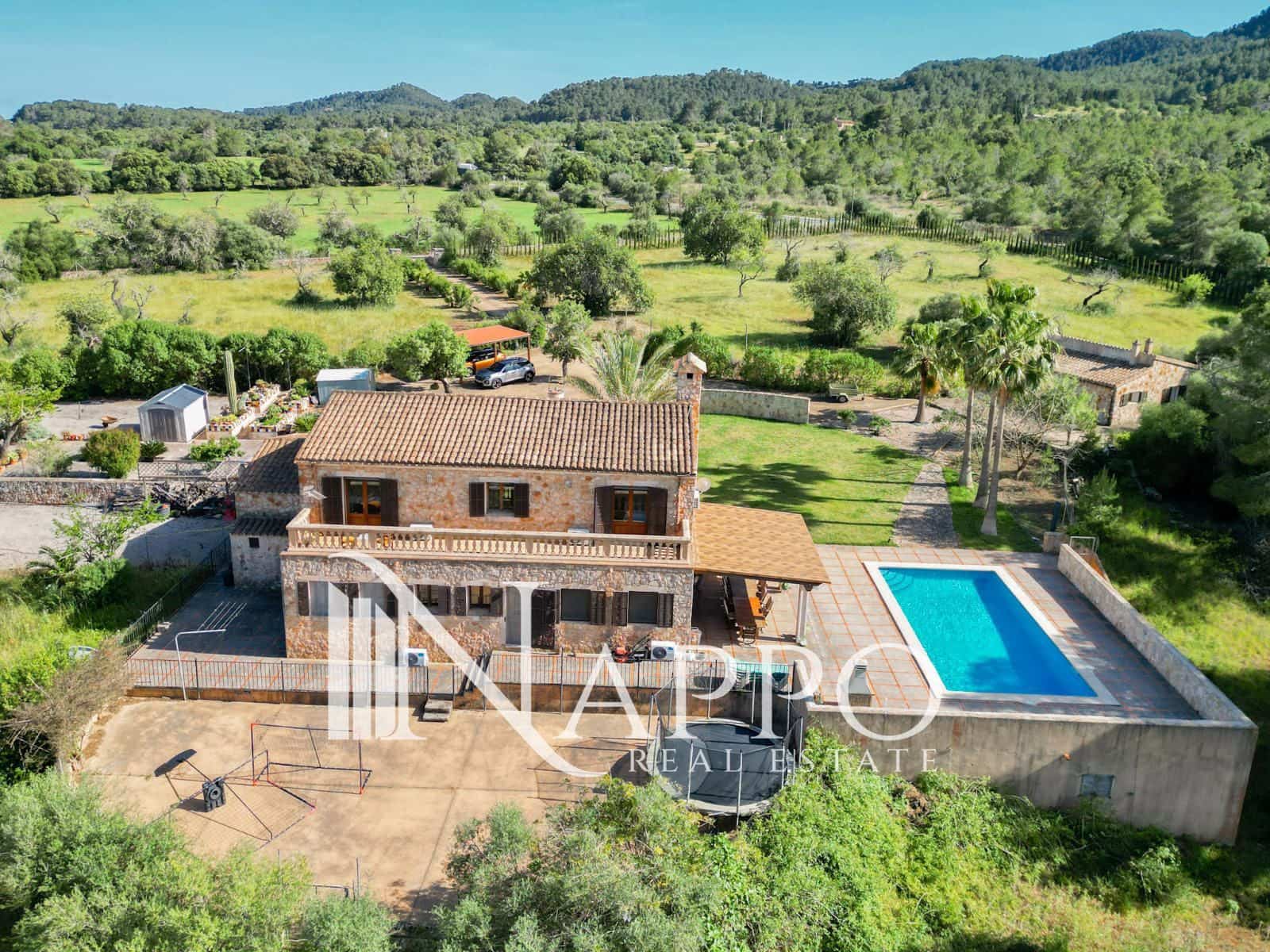 5 bedroom Villa for sale in Felanitx with pool garage - € 1,350,000 (Ref: 9850361)