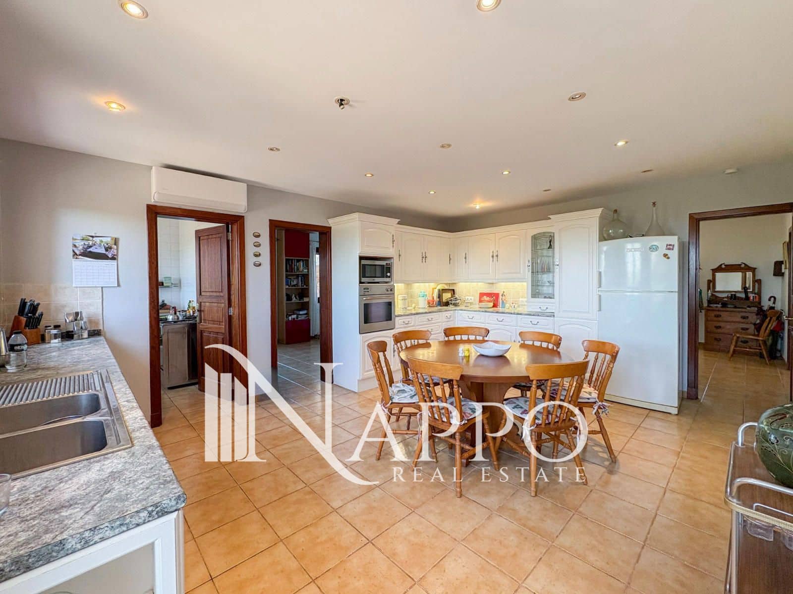 5 bedroom Villa for sale in Felanitx with pool garage - € 1,350,000 (Ref: 9850361)