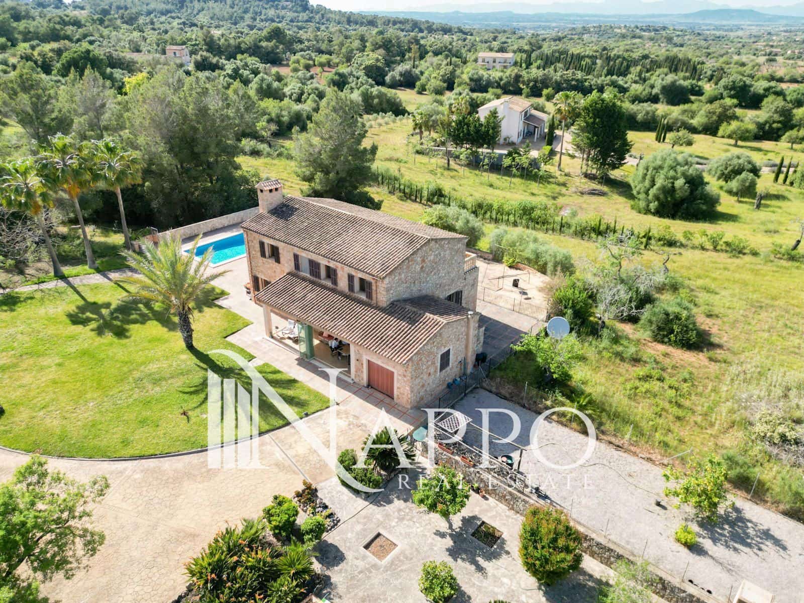 5 bedroom Villa for sale in Felanitx with pool garage - € 1,350,000 (Ref: 9850361)