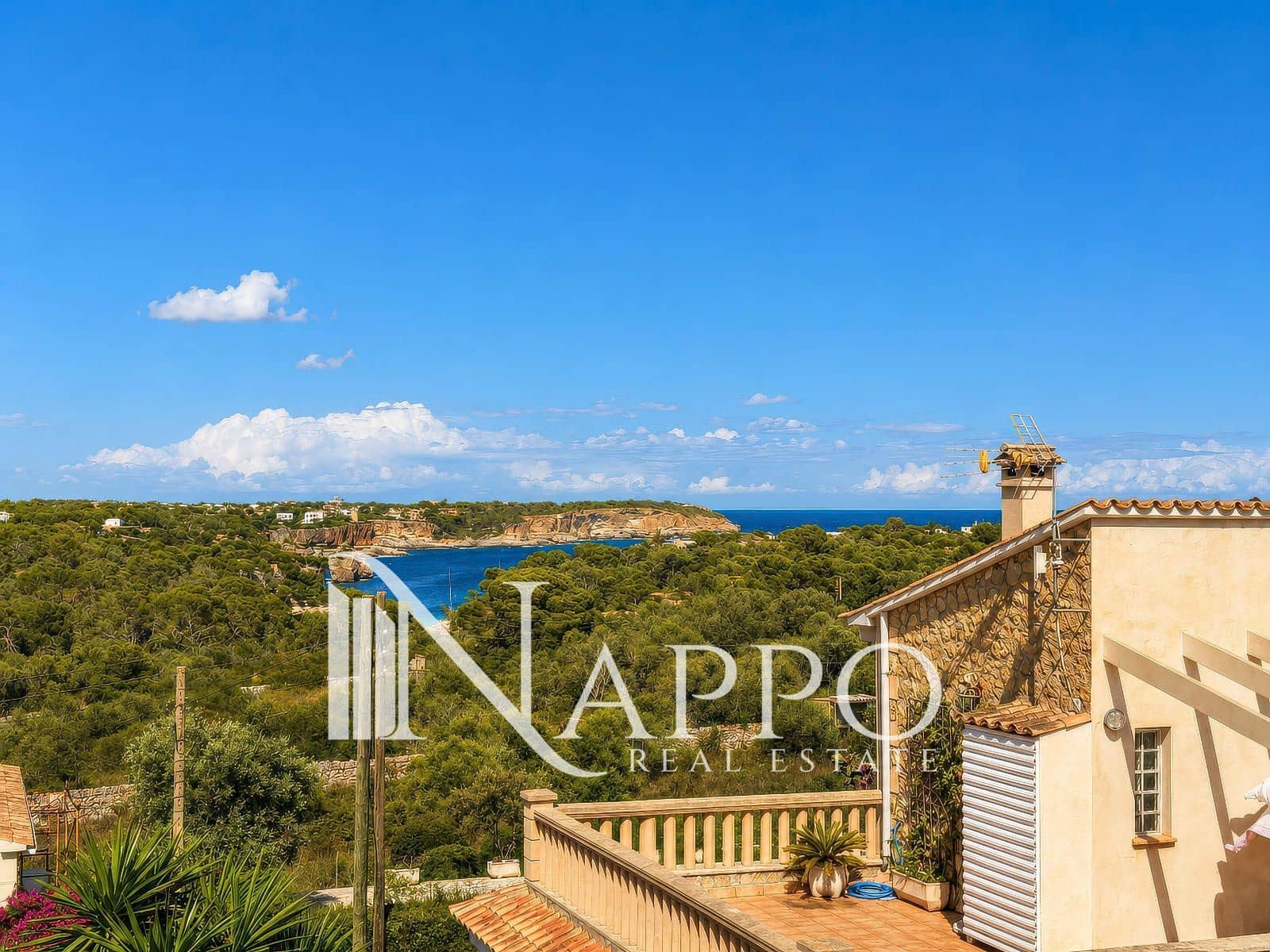 4 bedroom Villa for sale in Santanyi - € 699,000 (Ref: 9850362)