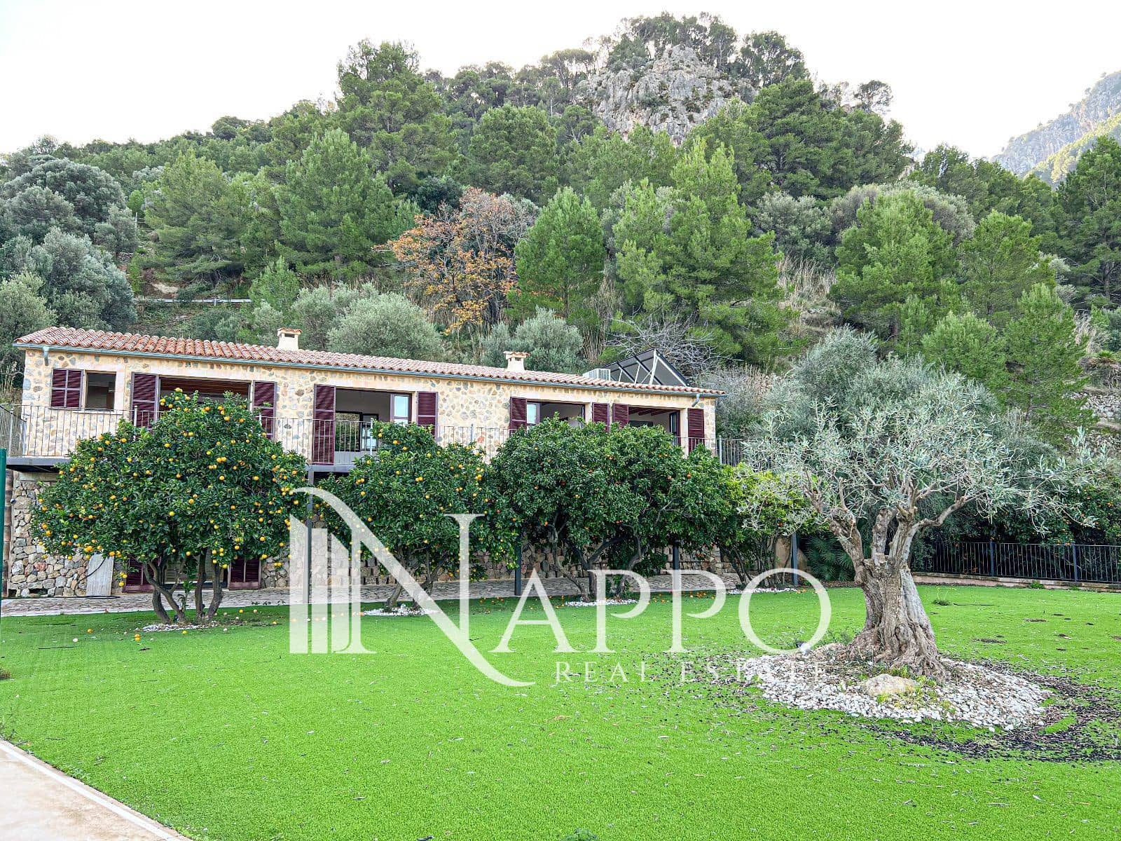 7 bedroom Villa for sale in Andratx with pool garage - € 3,500,000 (Ref: 9861329)
