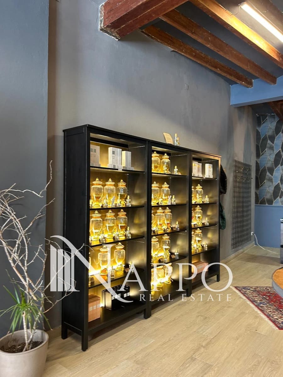 Kaupallinen vuokrattavana paikassa Palma de Mallorca - 2 000 € (Ref: 9866152)