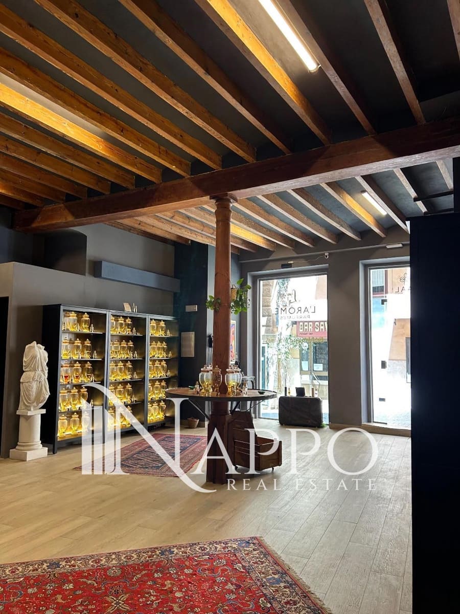 Kaupallinen vuokrattavana paikassa Palma de Mallorca - 2 000 € (Ref: 9866152)
