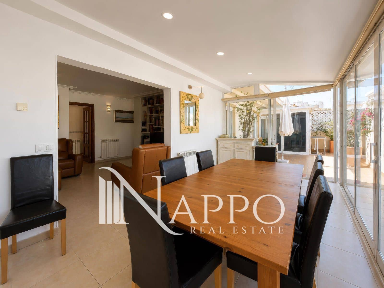 2 bedroom Flat for rent in Palma de Mallorca - € 2,000 (Ref: 9867258)