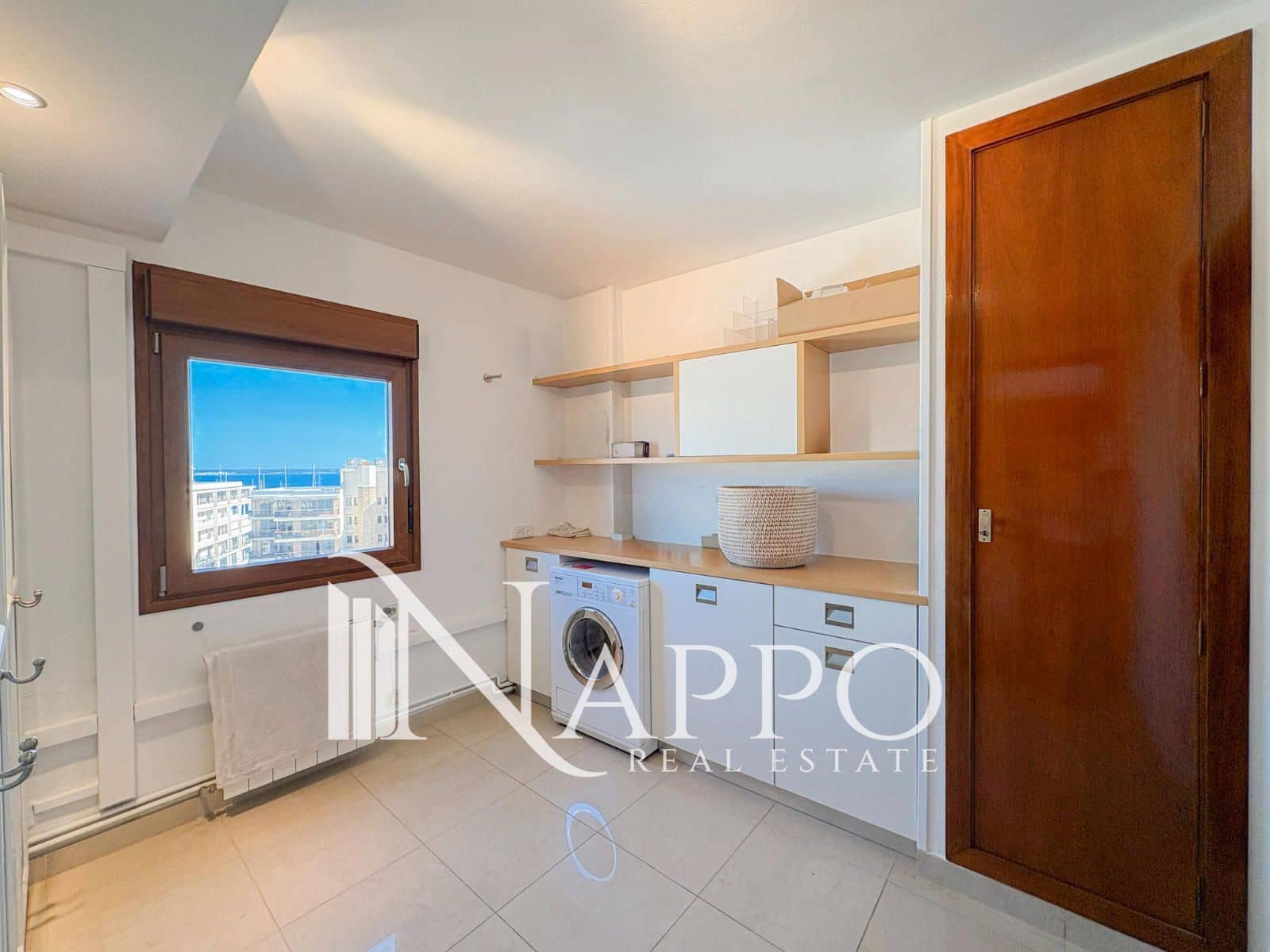 3 soveværelse Penthouse til leje i Palma de Mallorca med garage - € 2.900 (Ref: 9872698)
