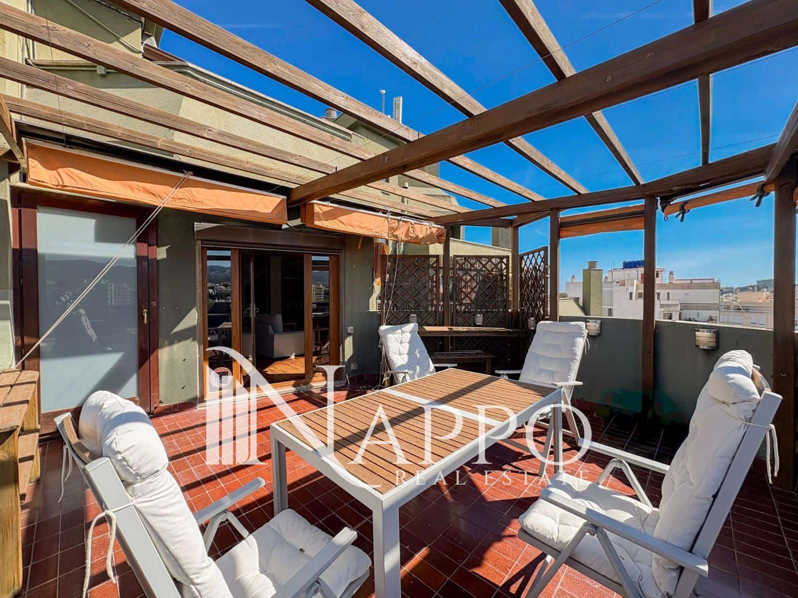 3 soveværelse Penthouse til leje i Palma de Mallorca med garage - € 2.900 (Ref: 9872698)