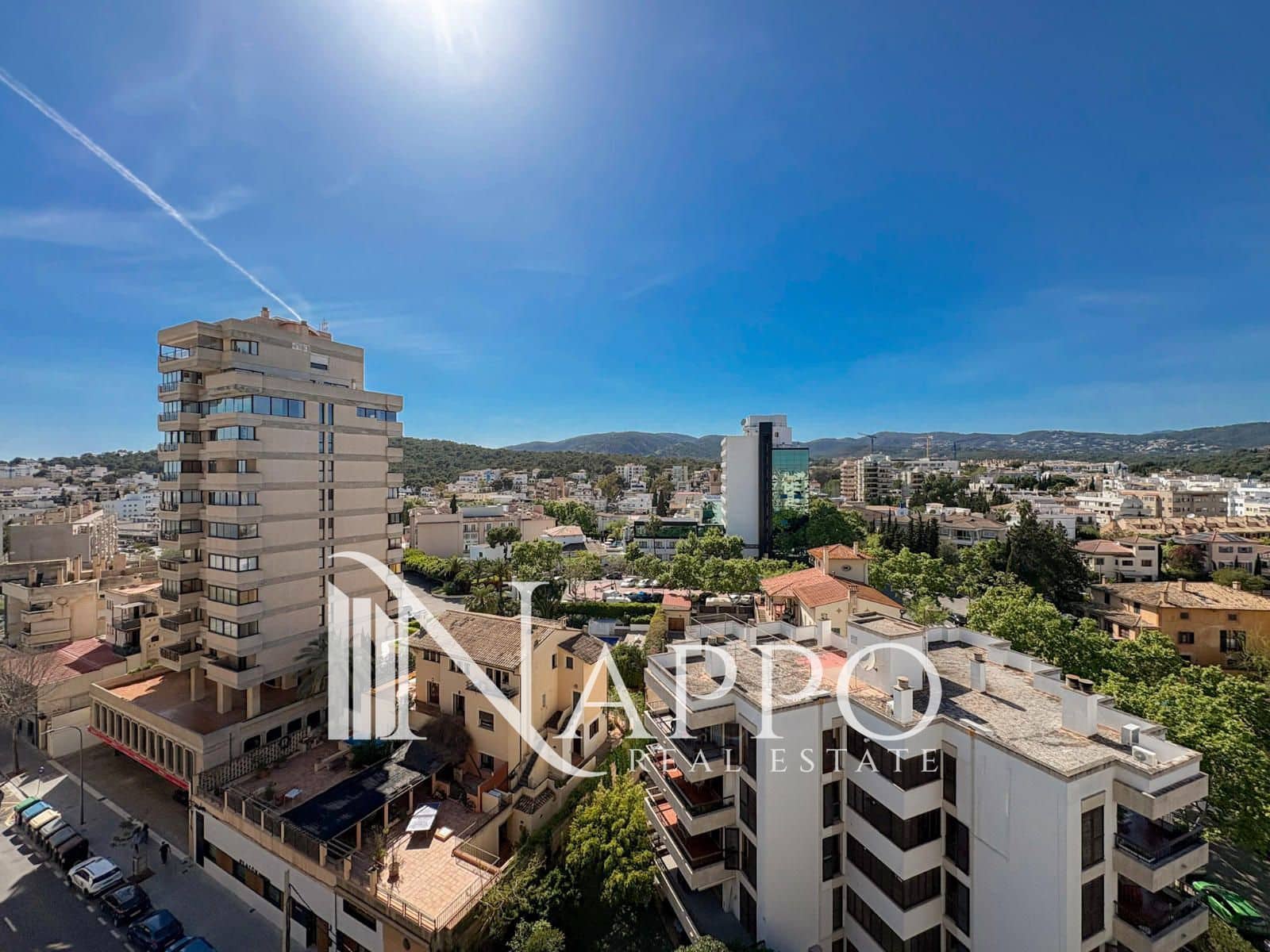3 soveværelse Penthouse til leje i Palma de Mallorca med garage - € 2.900 (Ref: 9872698)