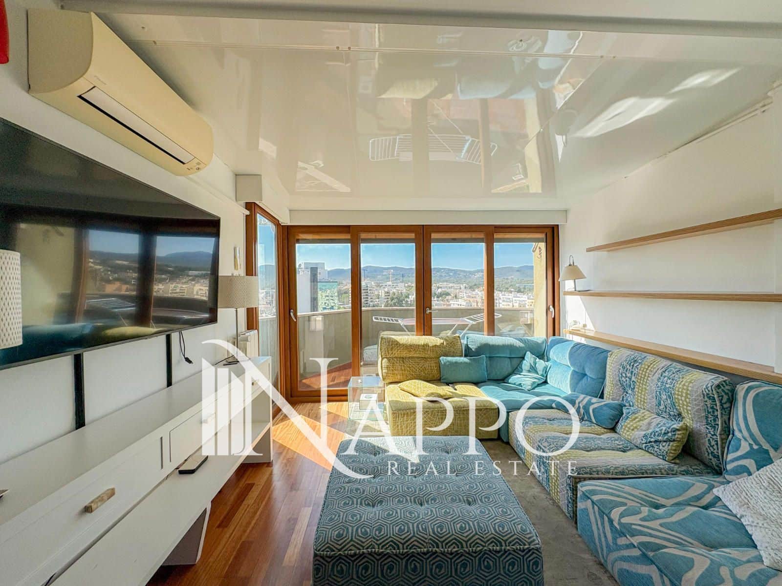 3 soveværelse Penthouse til leje i Palma de Mallorca med garage - € 2.900 (Ref: 9872698)