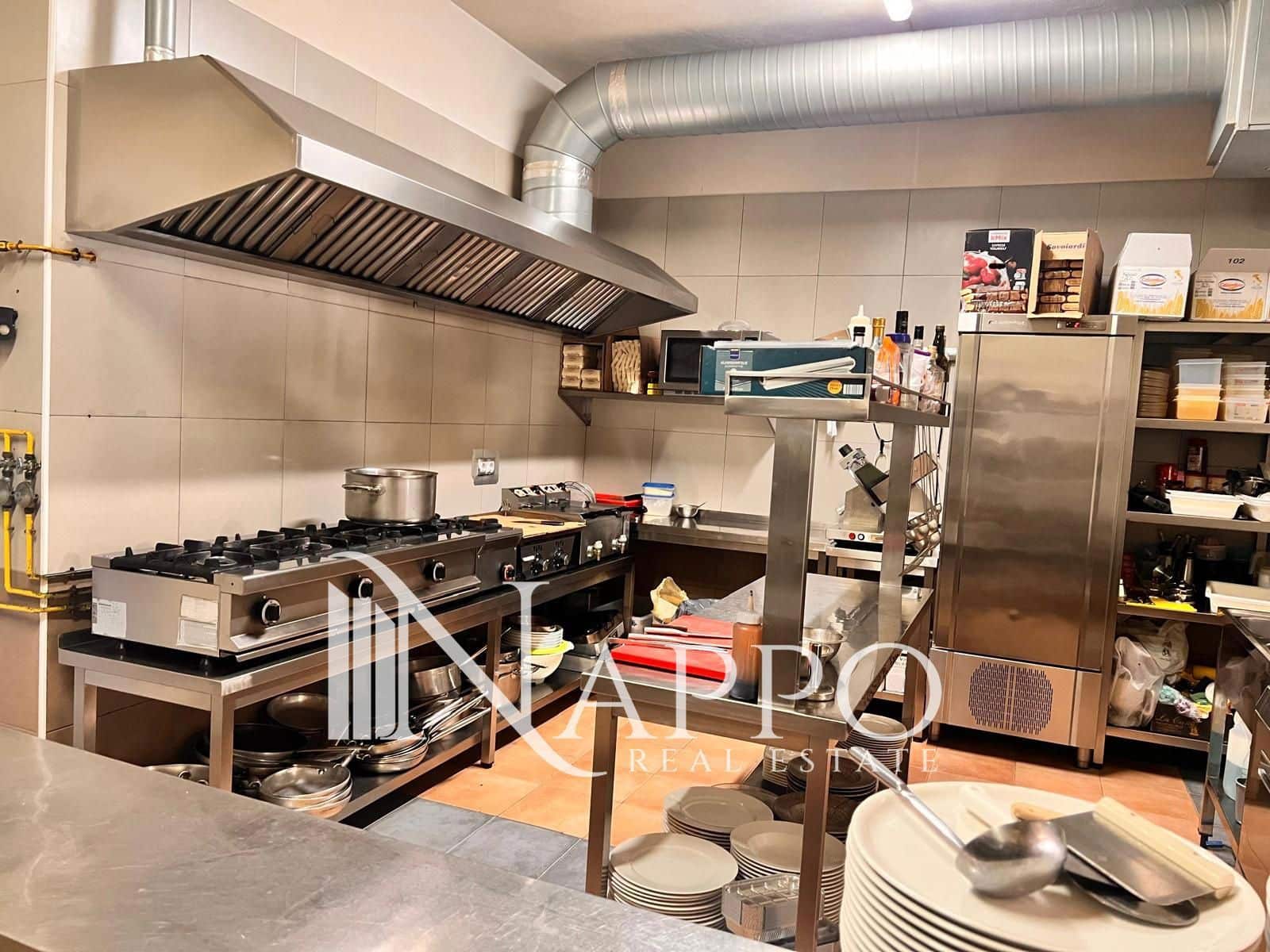 Commercial for rent in Consell - € 1,000 (Ref: 9882430)